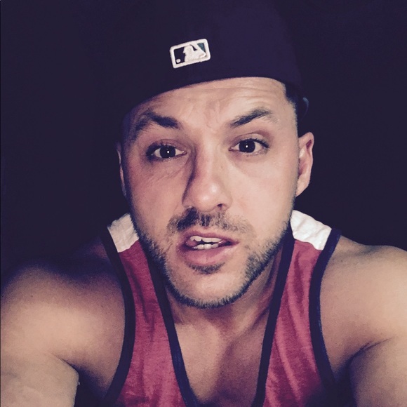 Meet your Posher, Bernie - Picture 2 of 3